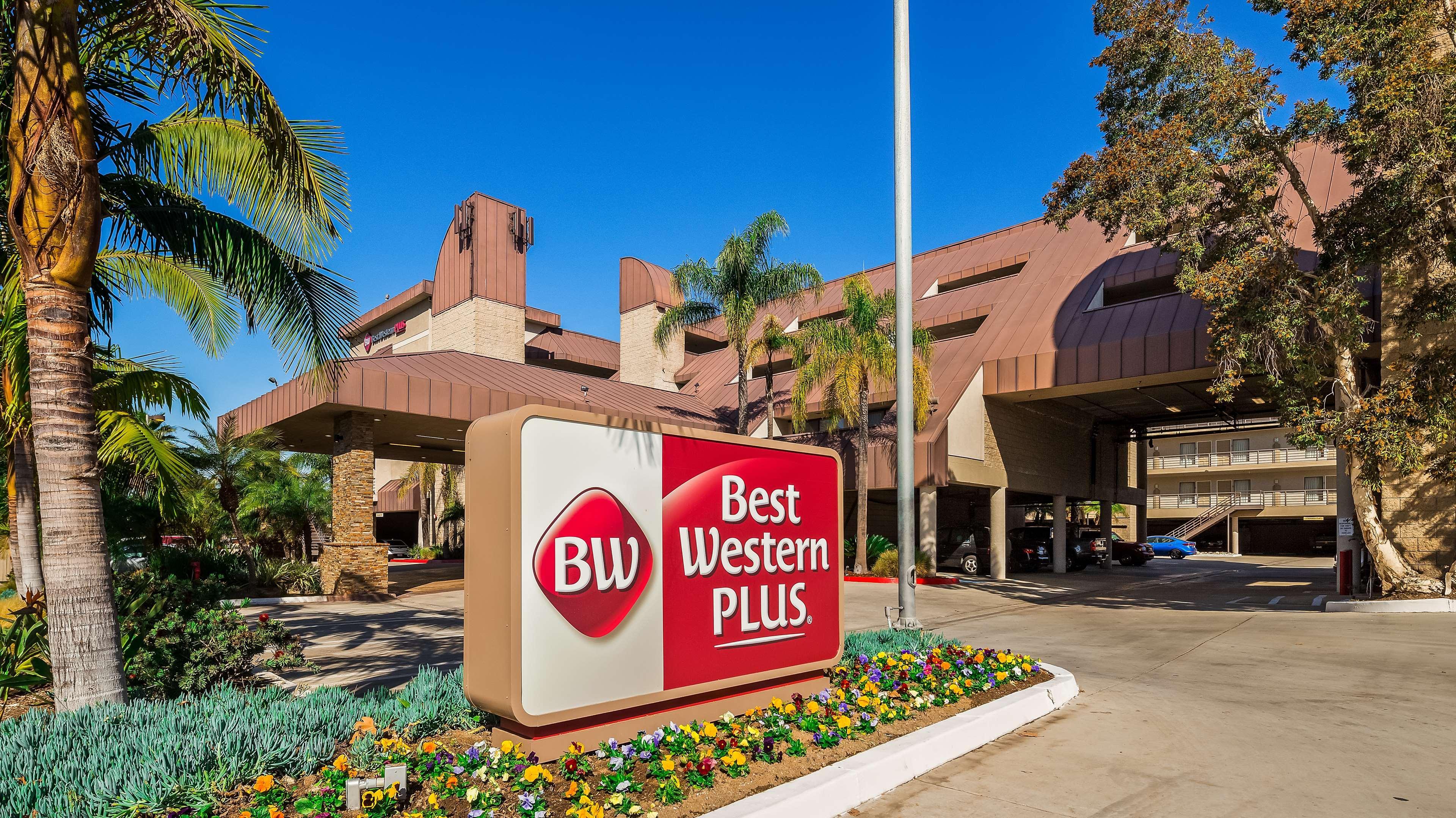 Best Western Plus Irvine Spectrum Hotel Lake Forest Exterior photo